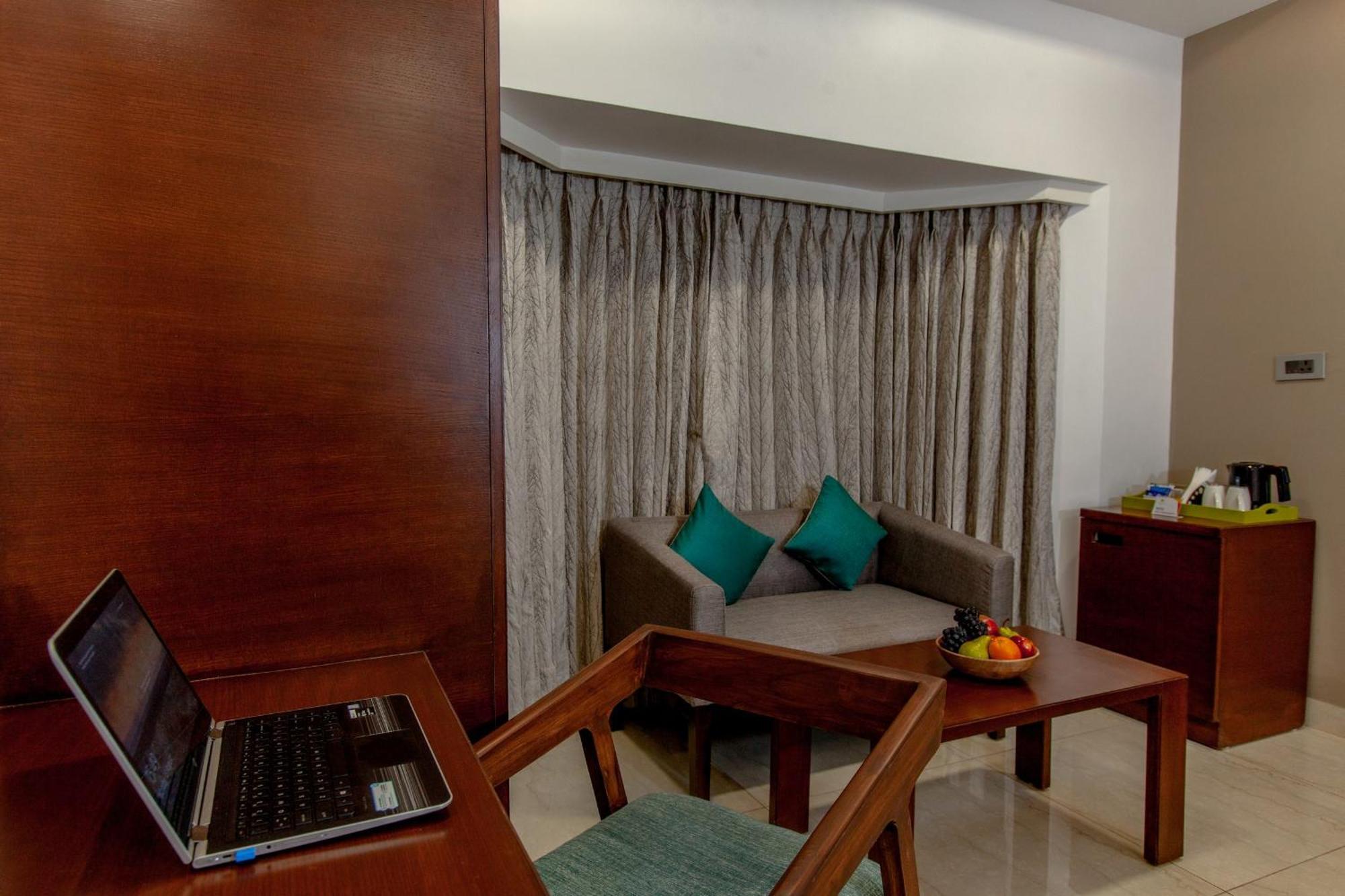 Mango Suites Viera Hyderabad Exterior photo